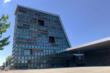 Uptown - ArquiTravel - Scheitlin Syfrig Architekten - Zug - Suiza - Arquitectura Minimalista