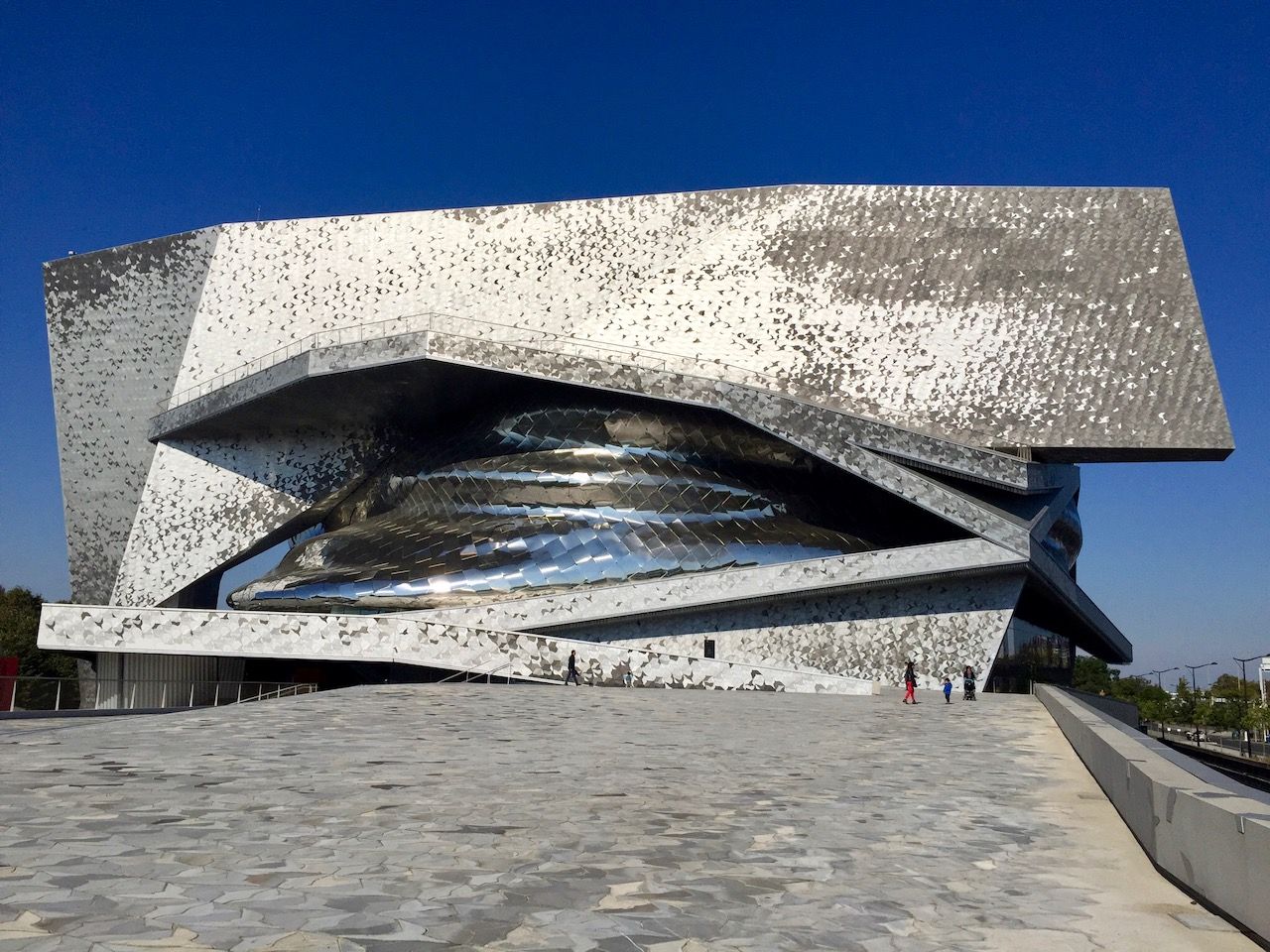 Philharmonie de Paris - ArquiTravel - Jean Nouvel - París - Francia