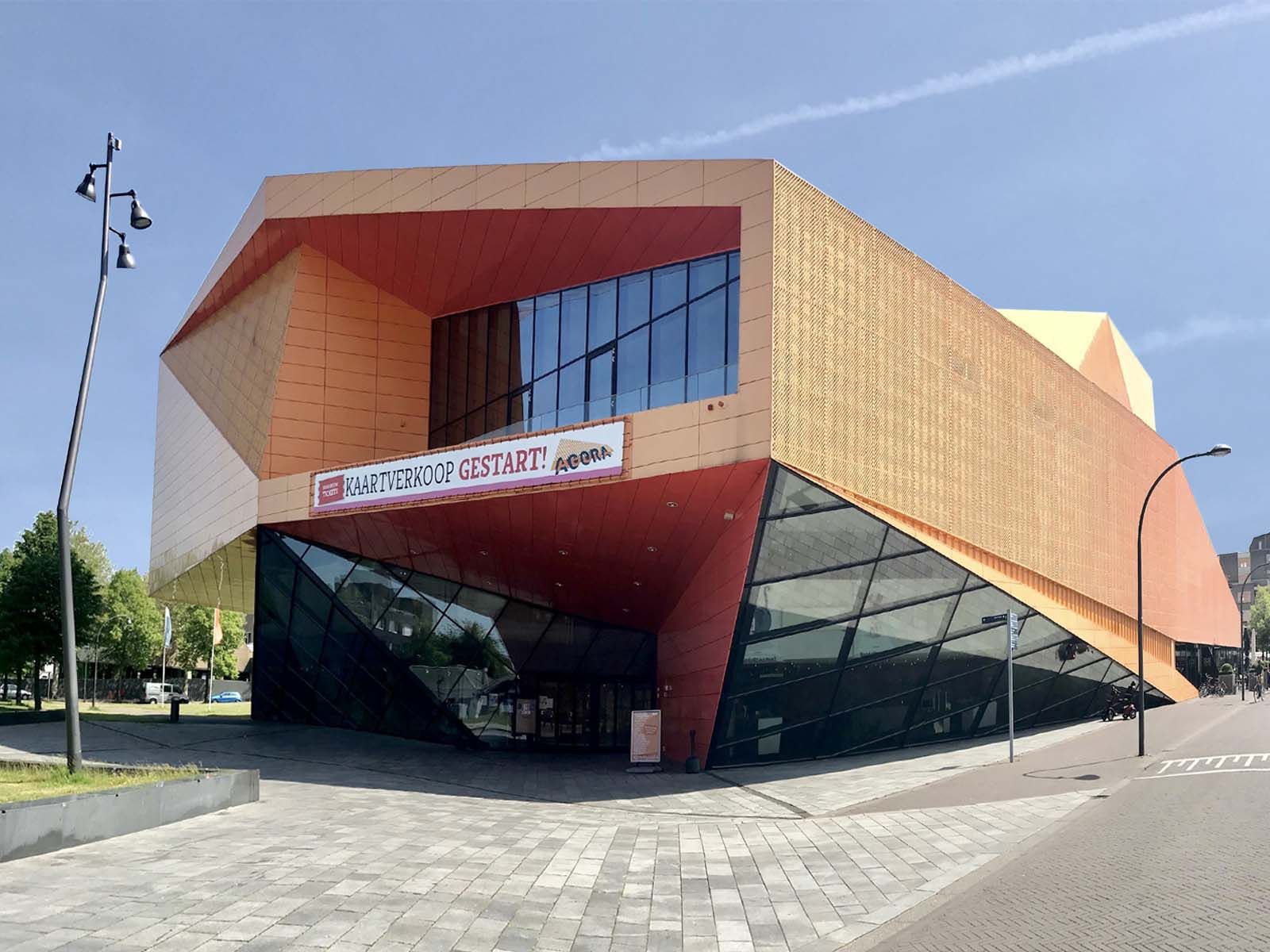 Agora - ArquiTravel - UNStudio - Lelystad - Holanda - Arquitectura Deconstructivista